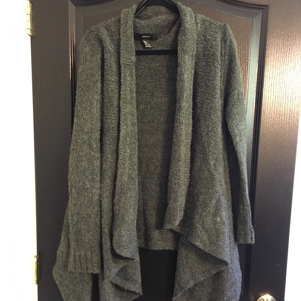 Forever 21 Knitted sweater